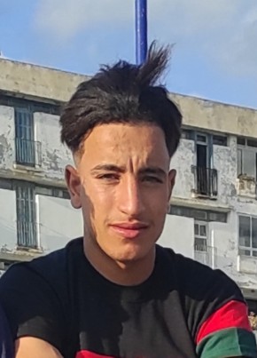 Mohamadbarouhi из Algiers 19 лет