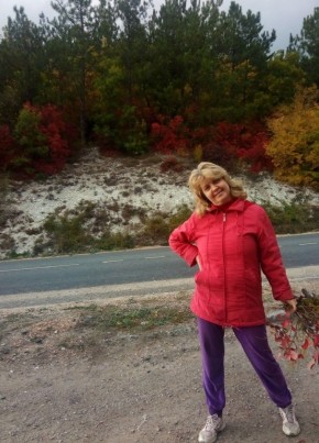 Алена, 51, Россия, Бахчисарай