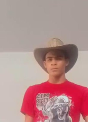 OScra из Santiago de los Caballeros 18 лет
