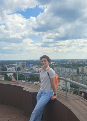 Кирилл из Железнодорожного (Московской обл.) 19 лет