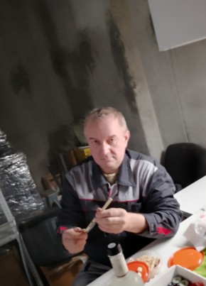 Павел из Москвы 61 год