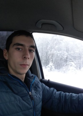 Oleg, 26, Russia, Saratov