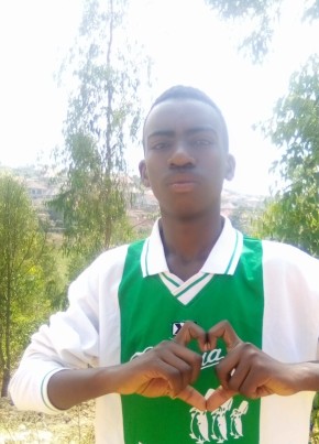 Mannick, 20, Republika y’u Rwanda, Kigali