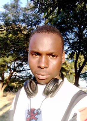 Desmond, 21, Malaŵi, Lilongwe