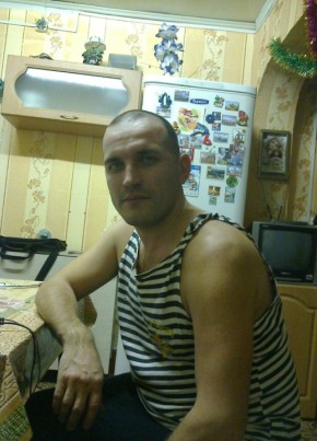 александр, 44, Россия, Сосногорск