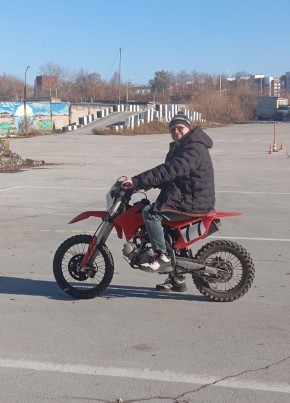 Евгений из Бердска 45 лет