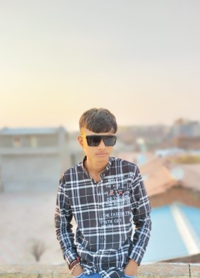 JAYPALSINH, 19, India, Ahmedabad