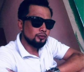 Chitsanupong, 41, Bangkok