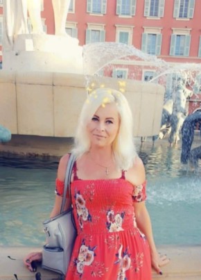 Lana, 45, République Française, Nice