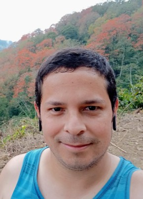 Wil Esquivel, 42, República de Costa Rica, Turrialba