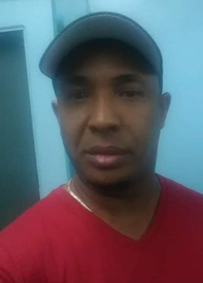 DJ Mendez Ledesm, 46, República de Santo Domingo, Santo Domingo