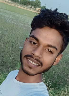 Pradeep Mahour, 21, India, Aligarh