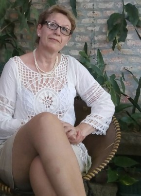 Maria, 54, République Française, Le port de Grâce