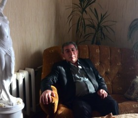 Gamlet, 60, Ejmiatsin