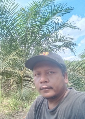 Basyir, 41, Indonesia, Kota Balikpapan
