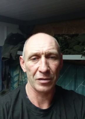 Олег из Березники 48 лет