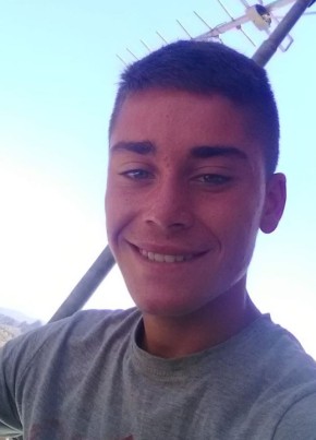Carmelo, 22, Repubblica Italiana, Termini Imerese