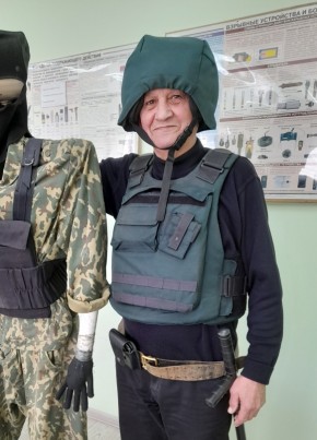 Дан из Нижнекамска 63 года