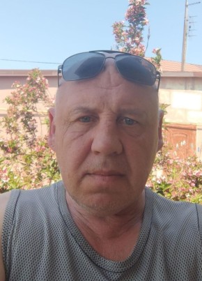Влад из Санкт-Петербурга 54 года