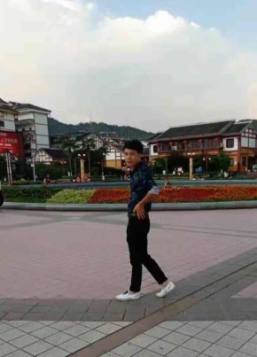 追求梦想, 22, 中华人民共和国, 景洪市