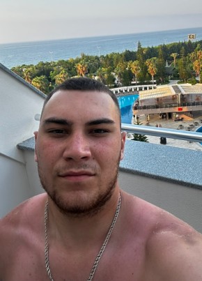 Александр из Нижневартовска 22 года