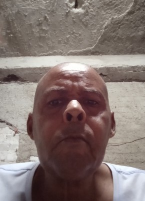Julian Cardenas, 61, República de Cuba, La Habana
