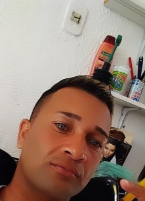 Leandro, 33, República Federativa do Brasil, Lorena