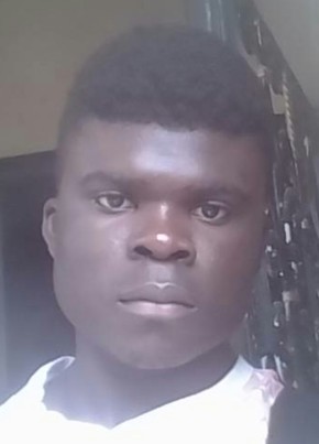 Nyebe parfait, 21, Republic of Cameroon, Yaoundé