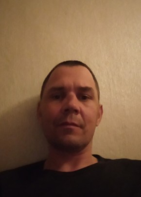 Алиик из Ekerö 41 год