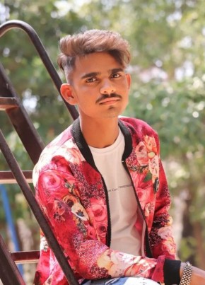 Dhamu, 19, India, Ahmedabad