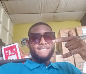 BigBoy, 28, Roseau