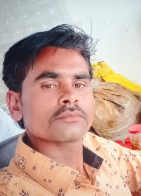 Babu Sahrma, 29, India, Suket