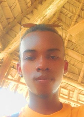 Orelissiano, 21, République de Madagascar, Antananarivo