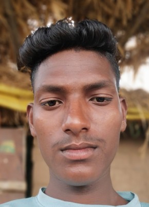 Sonu, 18, India, Mandlā