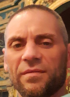 Денис из Мурманска 48 лет