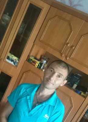 Александр, 46, Россия, Цивильск