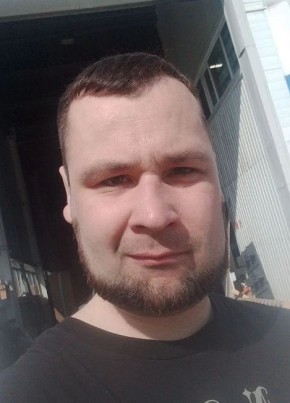 Илья из Тольятти 28 лет