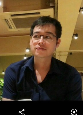 Ha Nguyen, 33, Công Hòa Xã Hội Chủ Nghĩa Việt Nam, Hà Nội