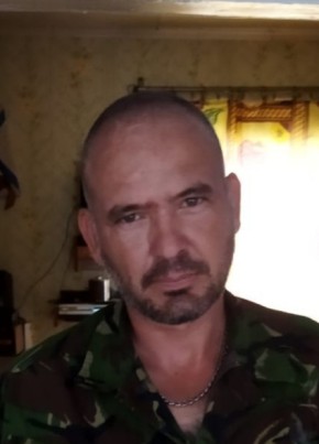 Анатолий из Чертково 46 лет