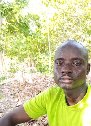 Gratien, 33, République du Bénin, Cotonou