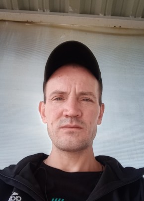 Максим из Нового Оскола 41 год