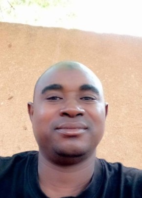 Yanki из Niamey 18 лет
