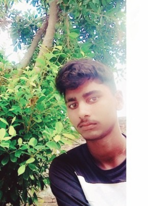 J p yadav, 18, India, Faizābād