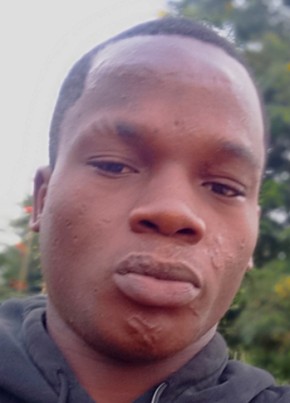 Oze из Abidjan 24 года