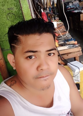 James, 33, Pilipinas, Pasig City