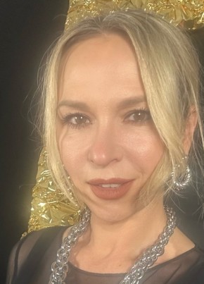 Elena, 40, Russia, Kolpino