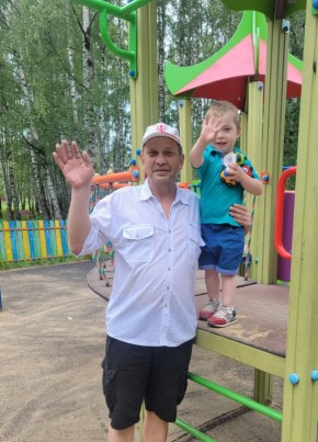 Анатолий, 62, Россия, Сходня