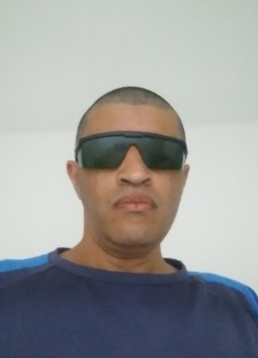 Valdeir, 46, República Federativa do Brasil, Niterói