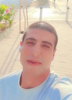 ه из الرياض 29 лет