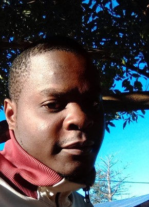 Chikulire, 32, Malaŵi, Blantyre
